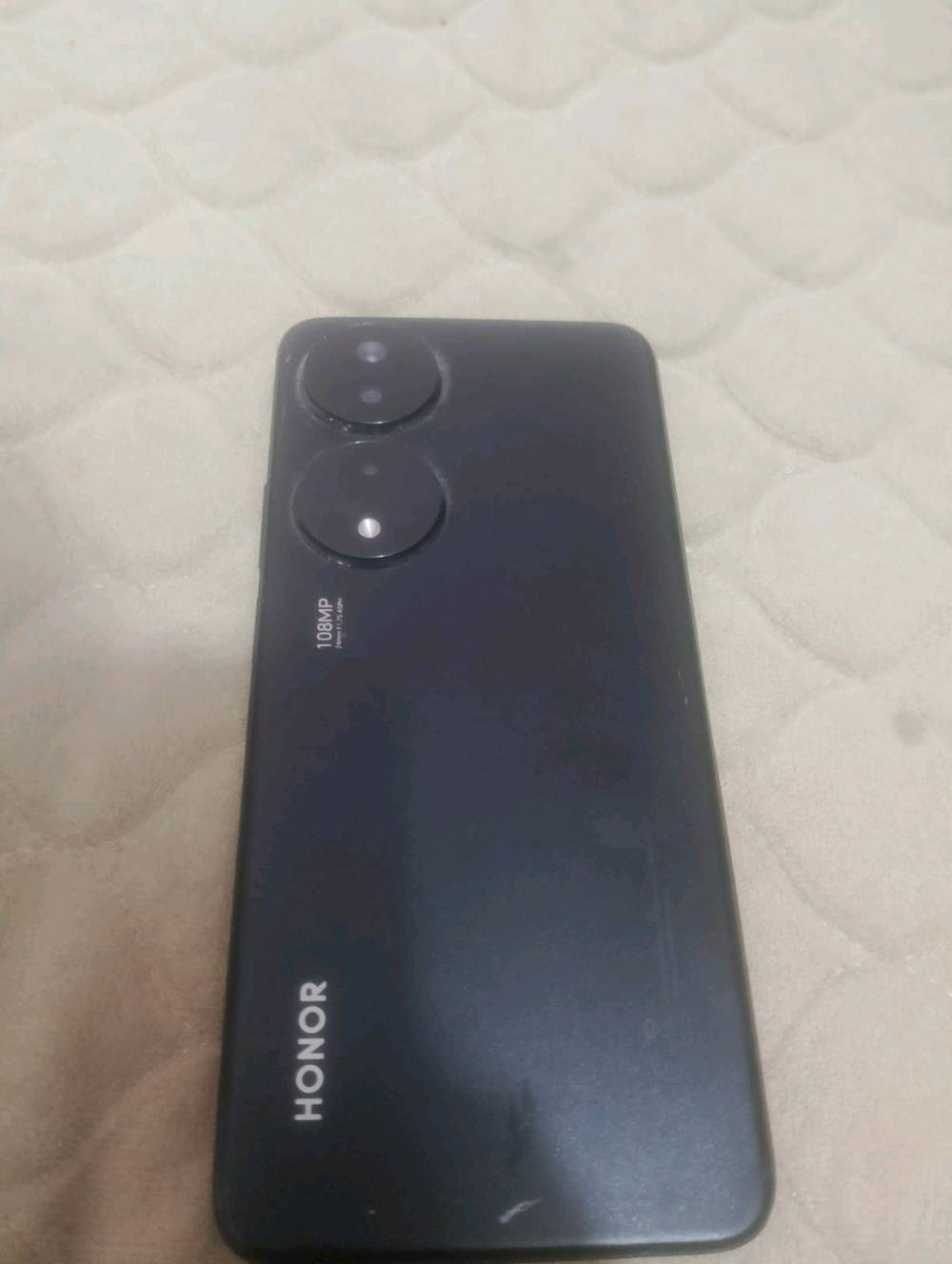 تلفون هونر X7b البطاريه 6000 بدل شاشه ذاكره 256  يشغل بوبجي 60 افريم السعر 170 وبيه مجال مكاني بغداد المحموديه التواصل ***********  واتساب فقط