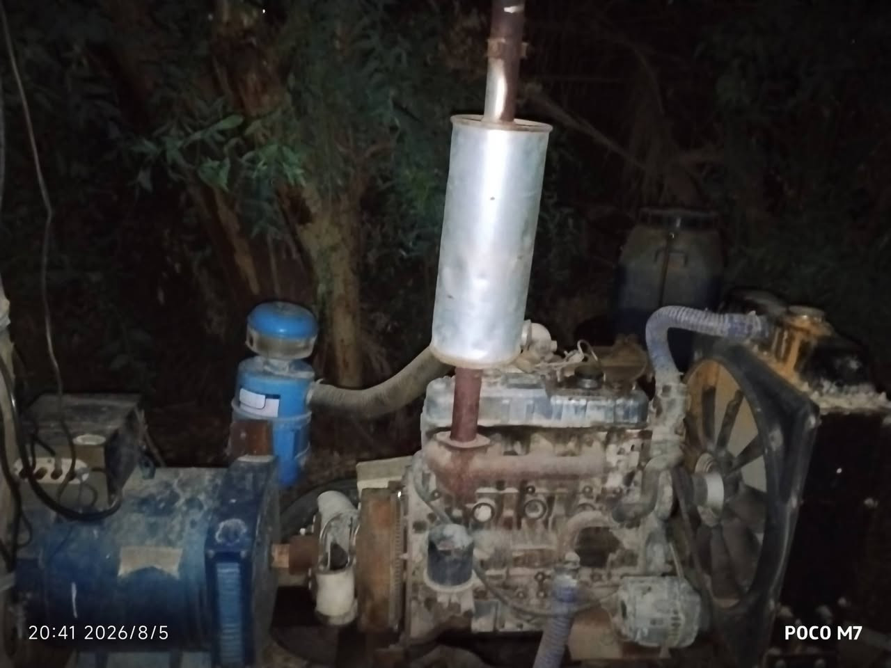 مولده ازوزه للبيع مكفوله من كلشي تشغيل سلف مع عربانه***********
