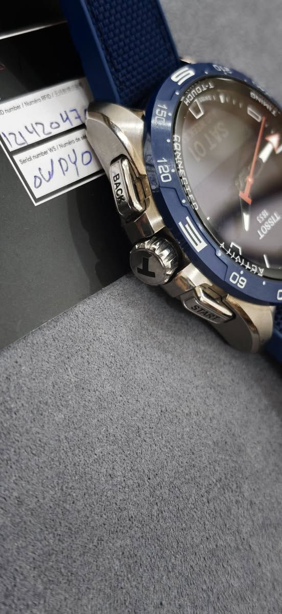 TISSOT T-TOUCH SOLAR
ساعة تيسوت تي تج سويسري أصلي 
وكالة أصلي 
جديد غير مستعمل 
كامل ملحقاتها 
فول مواصفات 
سعر 700$
*********** يوجد خدمة التوصيل
