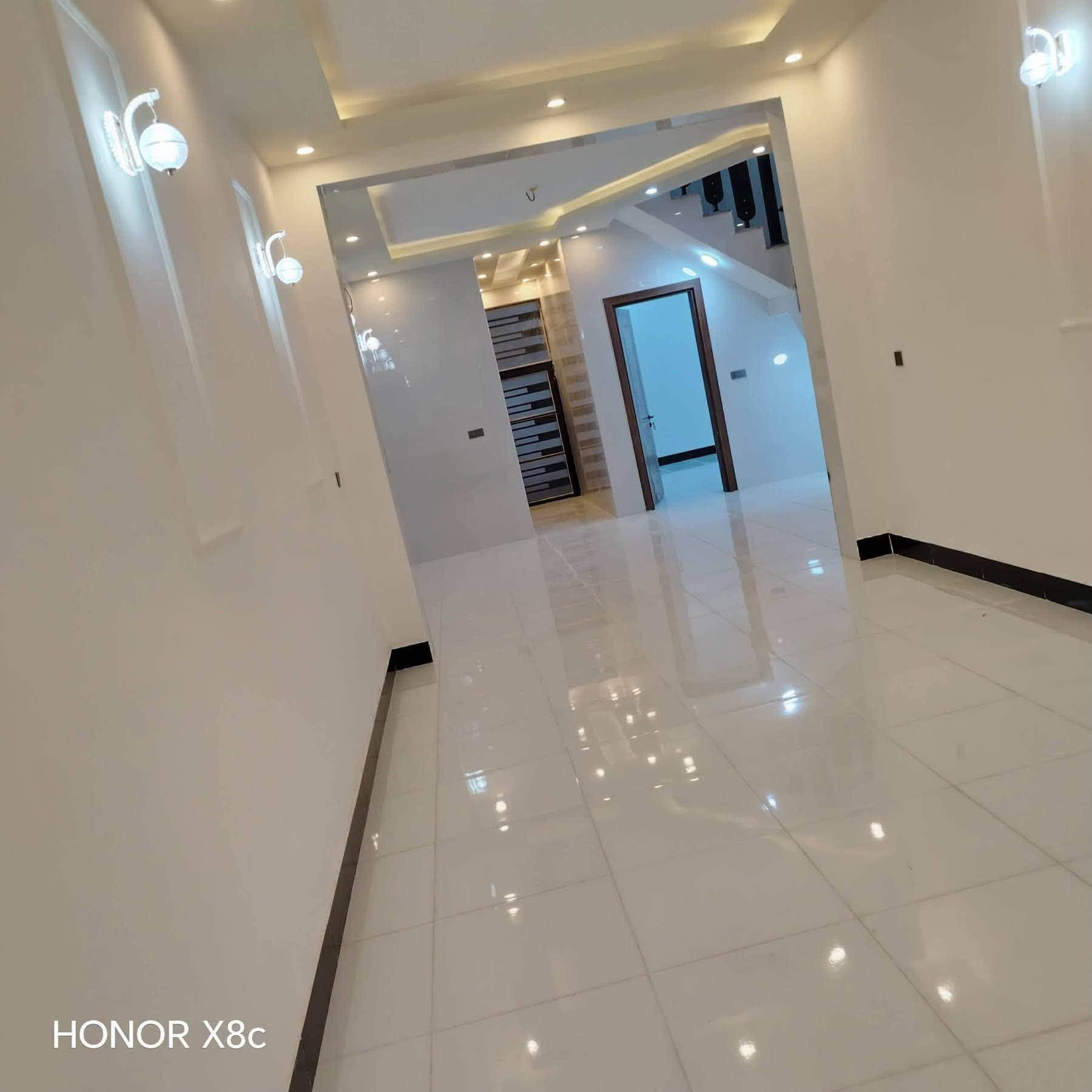 🏡دار للبيع🏡

المساحة: 150 متر مربع

✅ #طابو_زراعي_سند_25_أقرار_محكمه

السعر: 123 مليون  (مع المجال)

الموقع: النجف شارع الصب عمود 260 #ألخط_ألاول

مواصفات البناء:

3غرف نوم وصاله ومطبخ واستقبال حمامات داخليه وخارجيه وكراج 

بناء مرتب (أساس + سقف كونكريت + طابوك)

أرضية بورسلين أبو الـ 60

الخدمات:#بعد_عن_سوق_100م

ماء كهرباء مدارس سوق تبليط مولد

للاستفسار والاتصال:

***********
