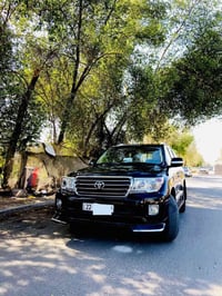 لاندكروز بريمية • ٢٠١٣ • فتحة سقف