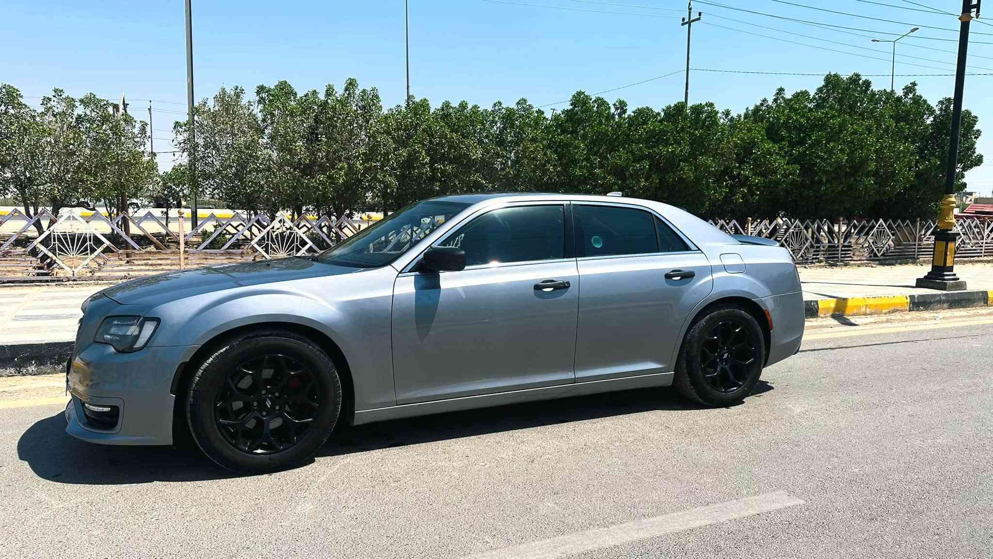 اوباما 2015 فول مواصفات C300 حادثه جاملغ خلفي بدون ايرباك  السيارة على ايدي ممشتغله خط رقم بغداد مشروع وطني رقم جديد بسمي 
بصمه 
بانوراما 
تشغيل عن بعد 
كشن جلد 
تدفئة تبريد بالكشنات 
كير ماوس 
كشن كهرباء 
هيتر بالمري 
سستم صوت 
ويل 18 عنكبوت
شاشة جبيرة 
دوسات SRT 
كروز سرعه 
قطعتين تبريد 
منضومه لايت زنون
السعر 185
العنوان 📍
ذي قار قلعه سكر 
***********
