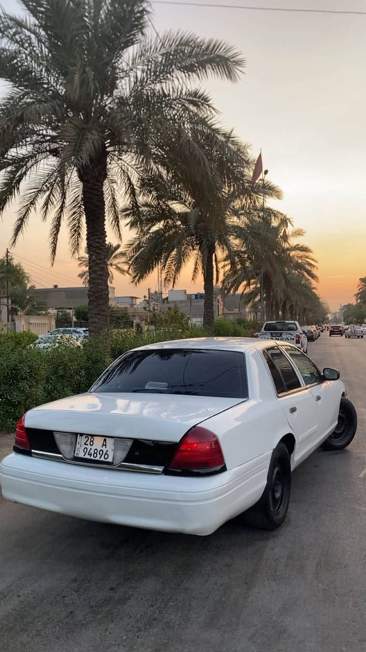 للبيع فورد كروان فيكتوريا  موديل ٢٠٠٧ 
رقم انكليزي هزه وارقام وجدد 
سياره بدون ضربه صبغ عام للجماليه.  
مكينه كير شغاله ١٠٠/١٠٠ 
صدر امامي خلفي جديد لوك 
تبريد شغال ثلج ويه السويح 
تخم تاير جديد 
شاشه كار بلي. كامره خلفيه 
جام كهرباء 
سياره مصروف عليها ادامه كامله بدون اي نقص مال جناي 
السعر 58$
مكاني بغداد حي الاعلام 
للاستفسار الاتصال على الرقم ***********
