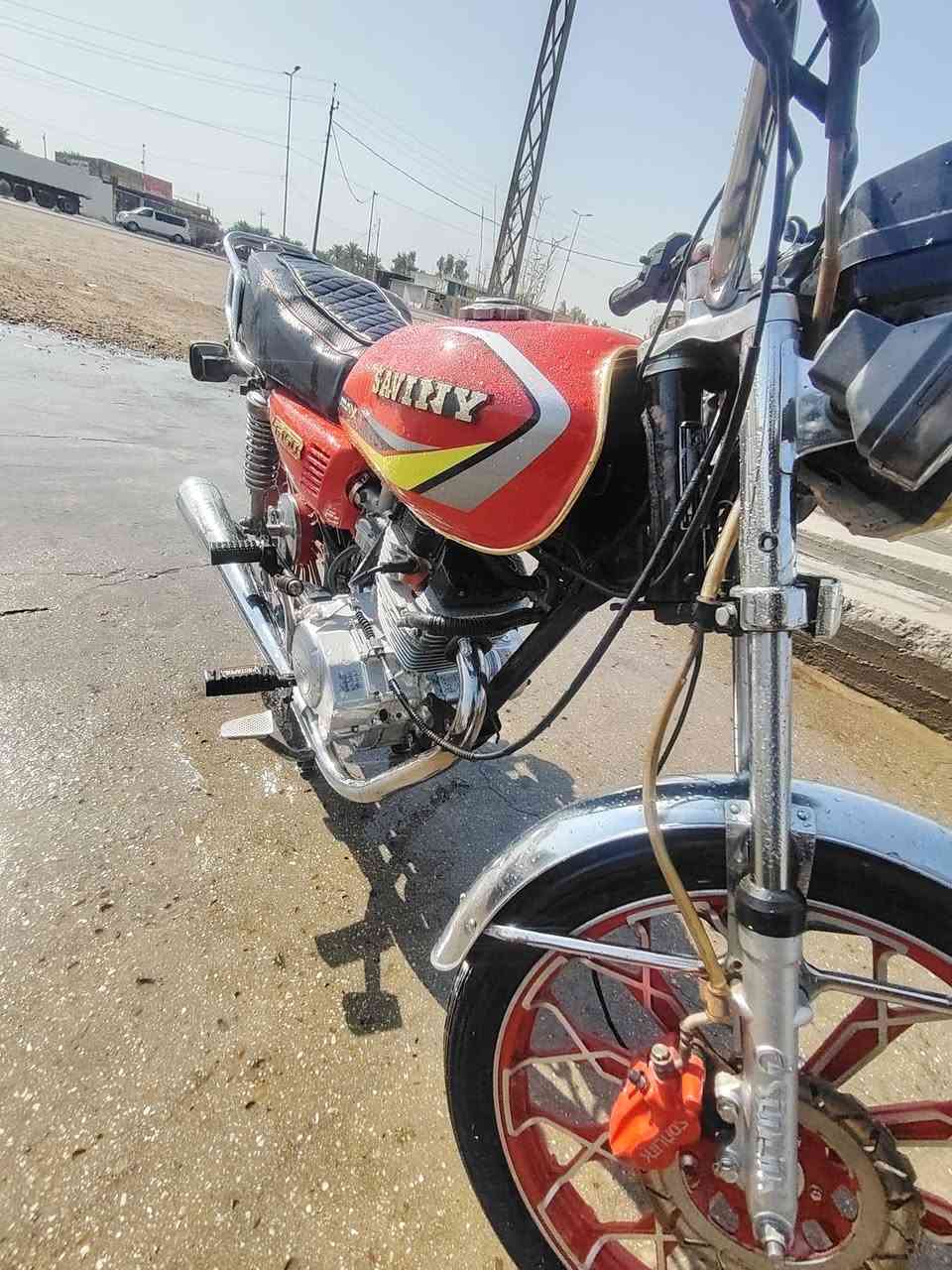 دراجه سيفان موديل 24مكفوله بس الدشبول مبدل مال 23 كهربائيات كلها شغاله سعر600وبيها مجال مكان مسروع المسيب للاتصال الرقم ***********
