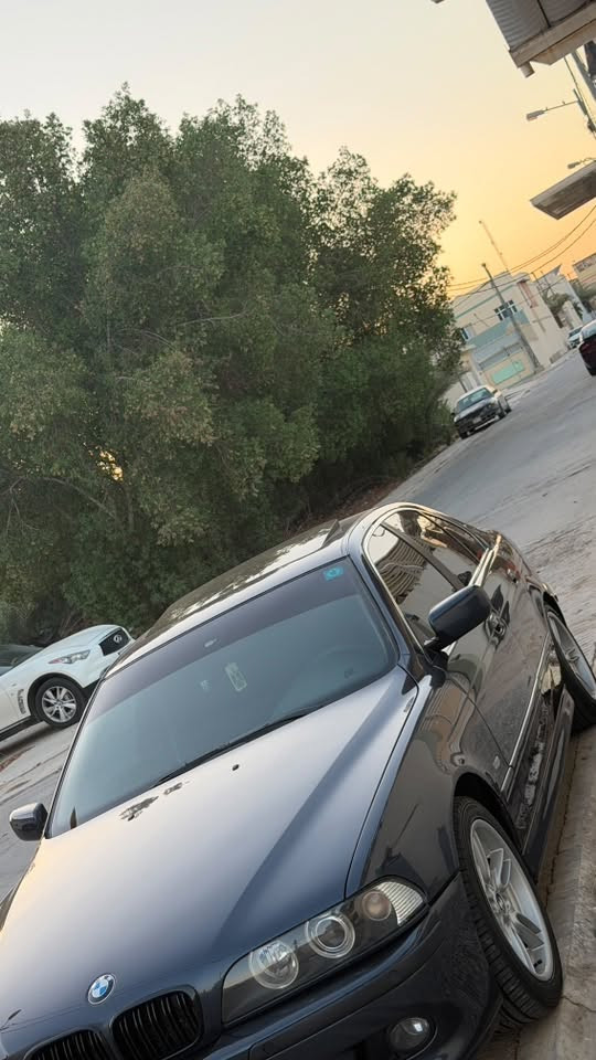 ﮼سلام ﮼عليكم اخوان
bmw e39 (صقر)

موديل 2001 صبغ عام تجديد

سيارة اصل 525 شاديلها مكينة وكير جدد 30 دبل فانوس 

فتحة سقف

مري شفط

بردة خلفيه كهربائية

داخل اسود جديد كهربائي تنتتها كنتاره

احزمة امان ازرق 

شاشة عارض اصلية

دعاميات m دركة m اصلية 

ويل m اصلي تخم تاير جديد  

سيارة مسويلها ادامة

حدادية جديدة

سلف جديد 

بور ستيرن جديد 

راديتر مكينة جديد

جوينات ماء جدد

ماء زيتي اصلي 

ولف حماوة اصلي جديد

بنكة تبريد جديدة

بلكات جدد

بخاخات

فيت بم جديد

باترب 100 واط جديد 

مكملها سيارة عل اخير 

سعرها (115 ) مع المجال القليل

وسيارة صايرة فوك سعرها والله شاهد علية
بيع فقط👉🏻
مكانها النجف الاشرف
رقم الهاتف (***********)

نص مكتوب في الصور:
- Meta AI