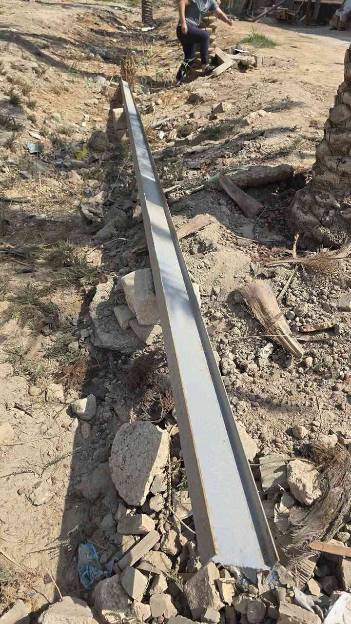 كيسبان مع الساقية جديد غير مستخدم وباب سلايت 4 متر مع شلمان ماتلها مع ماحقاتها جديده  مكاني الكوفة شارع المعمل 
***********
