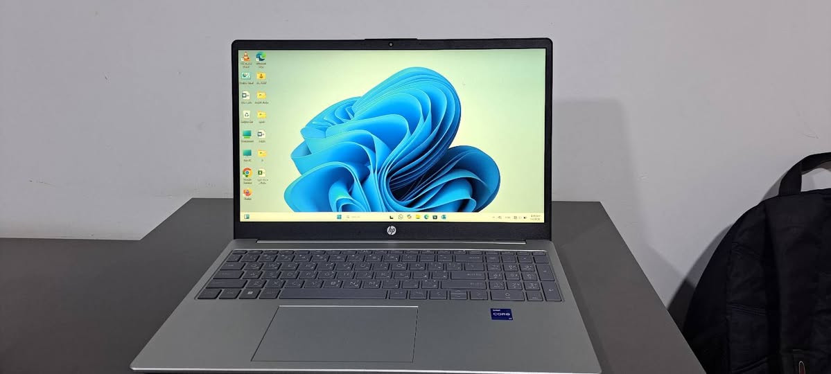 السلام عليكم
لابتوب للبيع – نظيف جداً

لابتوب نوع HP طراز HP Laptop 15-fd0xxx للبيع.
المواصفات:
- سلم 
- المعالج: Core i7
- الجيل: 13
- اللون: Silver
- الاستخدام: قليل جداً
- الحالة: نظيف 100% ولا يشكو من أي عطل.
السعر[ 750،000 ] الف وبيها مجال 
الموقع: بغداد – البياع

للمهتمين التواصل خاص.
***********
