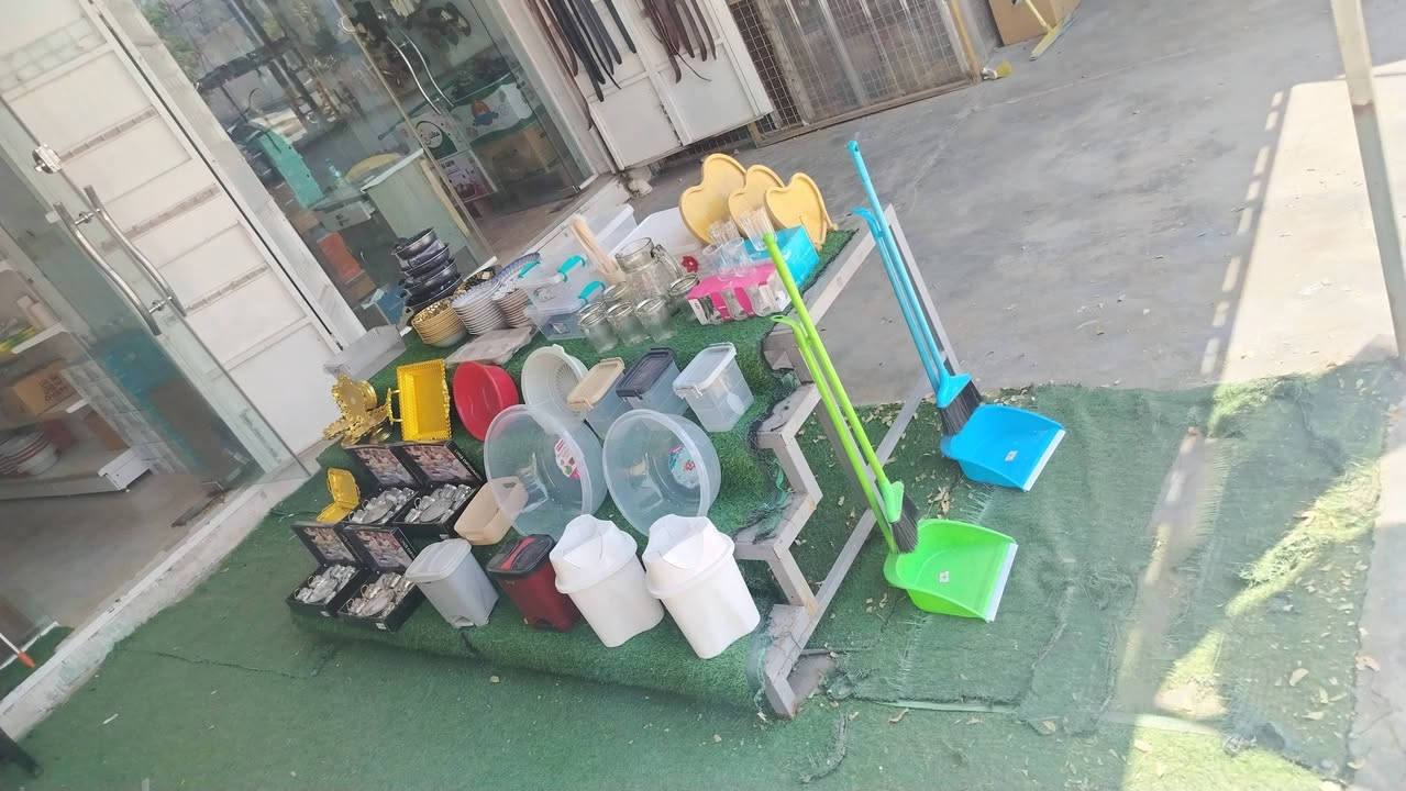 السلام عليكم
محل البيت الانيق

فرفور والمواد المنزليه

العنوان خانقين أمام عباس شارع العام بيجوار  أسواق خيزان 
يوجد توصيل داخل خانقين والمحافظات
يوجد جمله ومفرد 
نتعرف بزيارتكم 
***********
