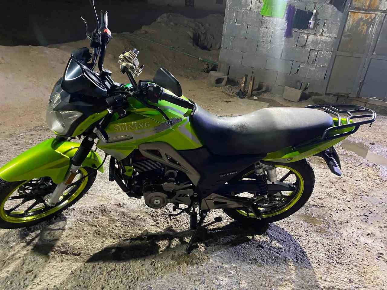 دراجة شاينك 250cc مرقمة
مكينة 250 تجي و 6 نمر 2023 مرقمة باسمي تحويل ثاني يوم وباي محافظة تصير تتحول 
 سنوية جديد بشهر الثالث مطلعها 
الدراجة مزوده من كلشي ما بيها اي نقص  وتوني موسيلها ادامة غراضها موجودة ايضاً للي متخاوف من سالفة المواد الاحتياطية
السعر مليونين و300 بيها مجال بسيط حك الشراي 
متواجد بس وتساب
***********
