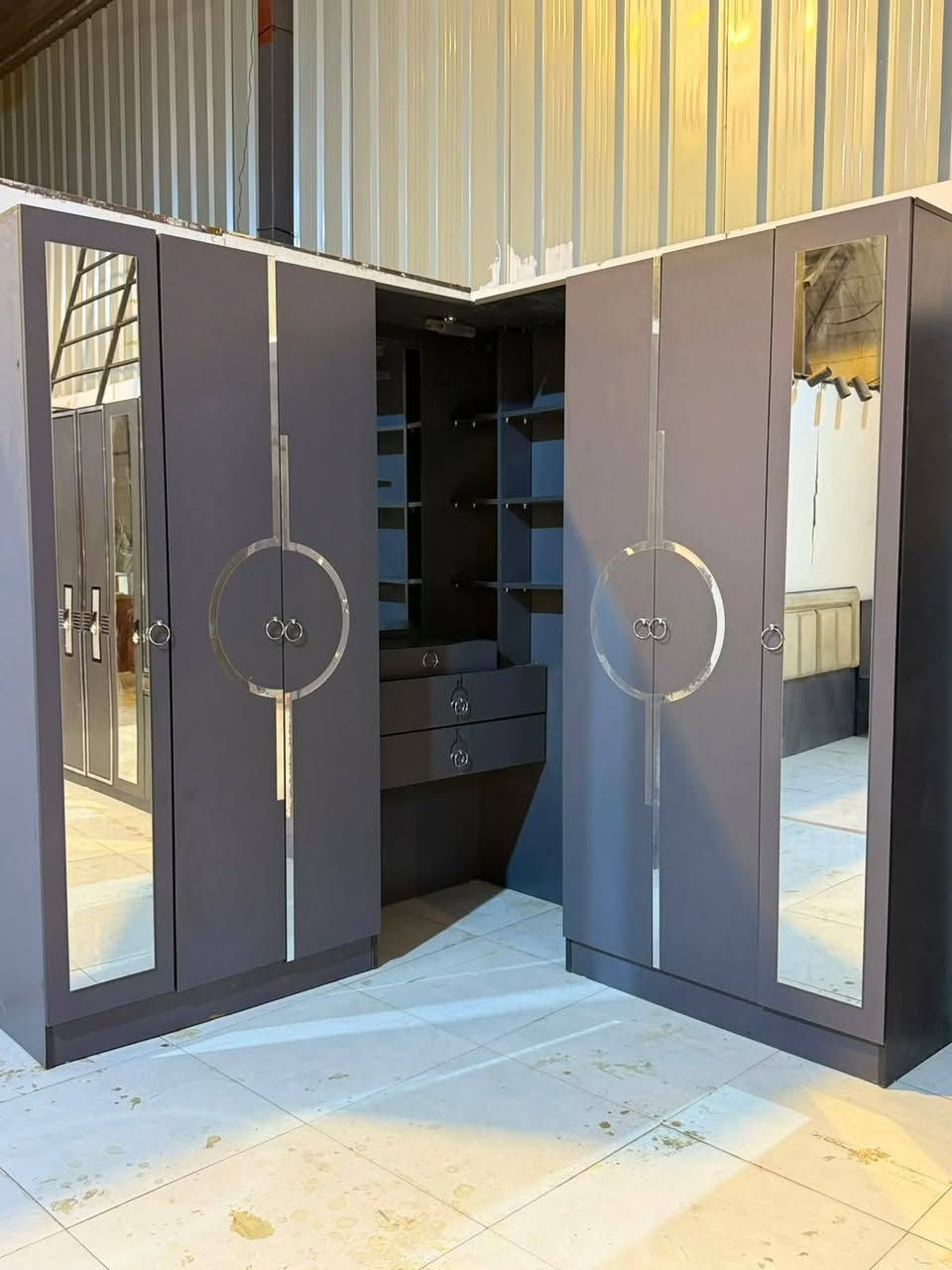 🔥 غرفة زاوية للبيع 🔥

🛏️ عدد القطع: 6 قطع
✨ نضافة: 90%
💰 السعر: 550 → 500 قفل
🚚 الشد والنقل داخل بغداد مجاناً
للحجز واتساب ***********
