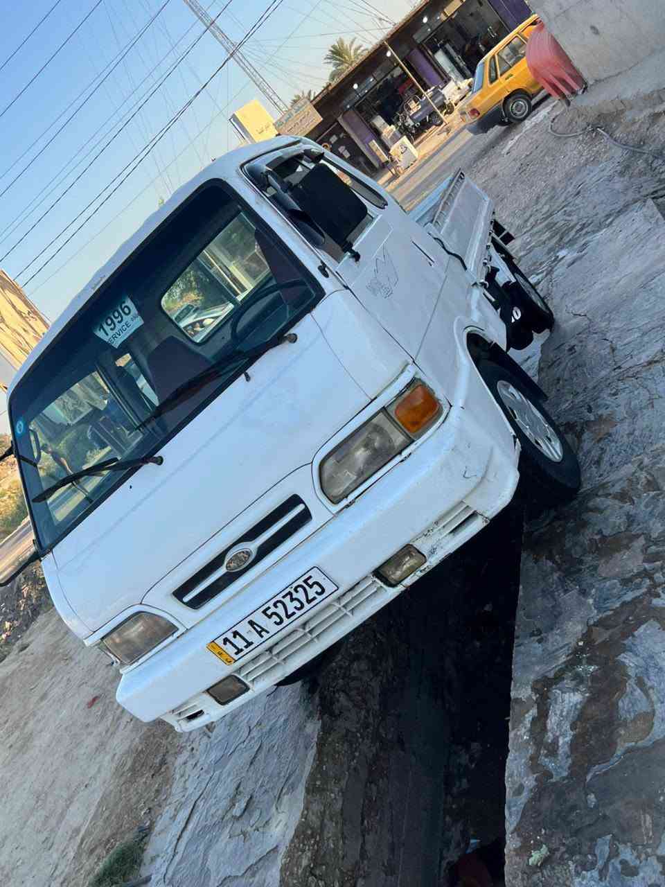 السلام عليكم 
للبيع كيه حمل ٩٦ كفاله عامه رقم بغداد نكليزي بسمي تحويل مباشر السياره كفاله عامه بيهه صبغ بس الدوسات والباقي كفاله عامه محرك مكفول حته من قطرت البخار والتنقيص كير كفاله باور شغال شاصي مكفول ورقم شاصي واضح كهربائيات كلهه شغاله كيج الكاز والحماوه والرون مال السرعه جام شغاله كهربائي شغال  السياره جديه حيل ومتصرف عليهه ربع دينار السعر ٥٣ وبيهه مجال للشراي مكاني حله ناحيه النيل لاستفسار لاتصال عل الرقم ‏‪***********‬‏........ ‏‪***********‬‏
