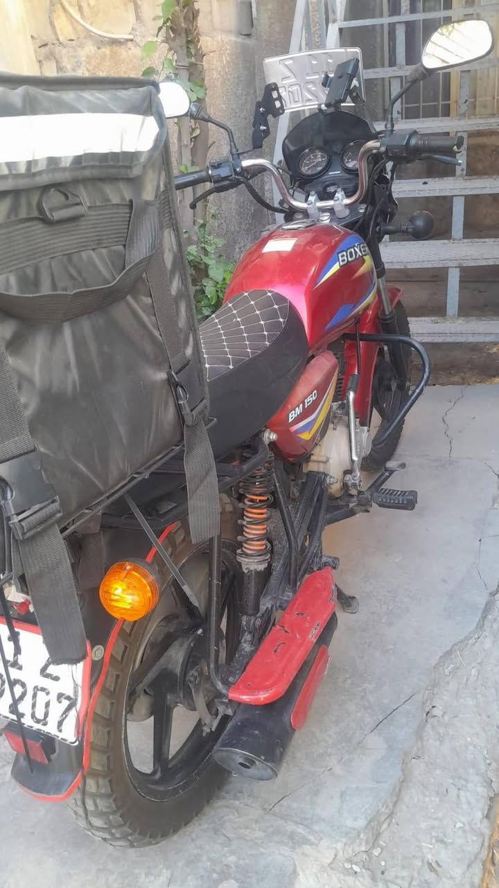 للبيع دراجه بوكسر موديل 19 رقم وسنويه الدراجه جاهزه من كلشي  السعر مليون وربع رقم صاحب الدراجه ***********
