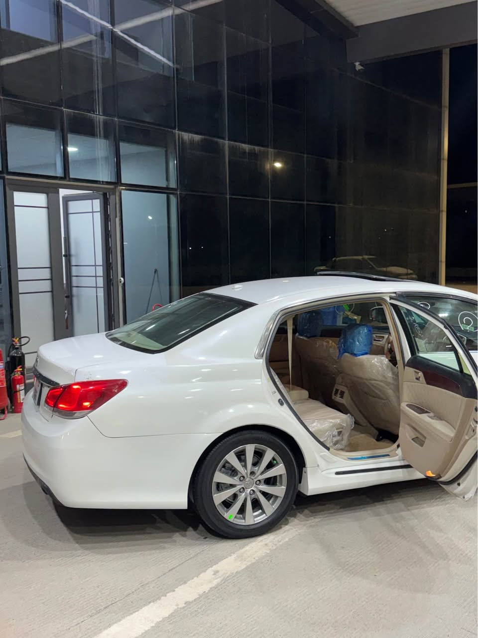سه رهتا به ناوى خواى كَه ورەو ميهه ربان
سحرى ٨٣💸 
 كَه لاوكه ميك مه جال
***********
Toyota avalon 2011/10. Limited
براوەی دوبه ى براوه
مواسه فات خلیجی  ليميتيد فول فول
په رده سلّايتت كوشن كاره با كوشن جلّد و ساردوگەرم
به سمه ٥به سمه
كوشن خەزن
ئاوينه كاره باو ئيشارەت
شاشەو کامیرا 
سه يارەکەبراوەیە
ده حمو ليدرانى پيوه نيه
٤تايهو ويلى لوك لوّك
كامل  ئيمپرى فايه رى بيلادى شەريكه سه يارەكه هه موو گیانى به شەرت ته بريد ساردو كَه رم به شەرت
چرکەی تیانیە کامل توند کراوەتەوە 
هه موو كَيانى جايز كراوه
سەیارەکە پشتی جیی سپیرەکە جئ رافیحەی هەیە  
سەقڤی خۆم جەلاتینم کردوە 
نرخی ٨٣ گەلاو مەجال
گۆرینەوە ناکەم   جوان بخوینەوە  تیل بکە لە خزمەت دام 
شوين رانيه
*********** رانية, السليمانية
