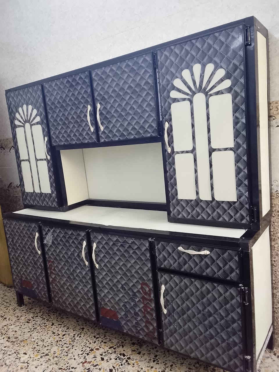 أغراض للبيع كلمن وسعره بغداد حي الخطيب قرب اسواق تفاحة ***********
