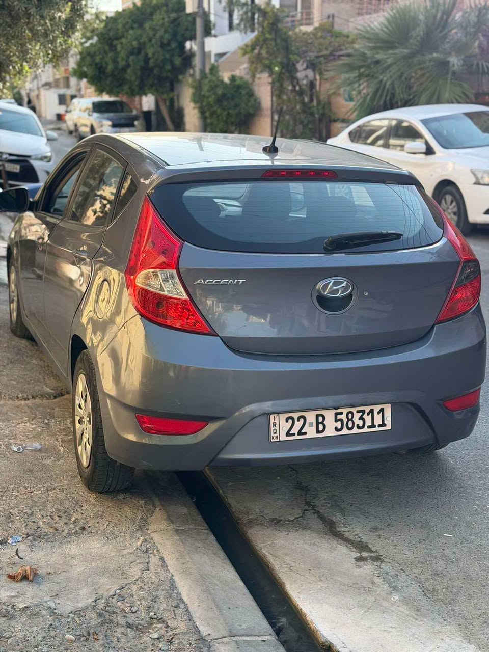 هونداي اكسنت صافي ٧٧ قفل موديل ٢٠١٧ كير اوتوماتيك ابيعلك بشرط ترايك للبصرة ربع واحد مابيها مصروف جاهزة بالكامل ماشاء الله

بيها صفحة السائق صبغ وجاملخ امامي تبديل بدون دواخل وشواصي
كير اوتوماتيك وعادي
٤ جام كهرباء وقفل مركزي
تبريد ثلج بشرط
صدر جديد
شاشة ايباد + كاميرا
تحديد سرعة
السعر قفل ٧٩ وبيها غرامة ورقتين ينزل من سعرها استلم صافي ٧٧ وبالخير عالياخذها
تحويل شرط
السيارة رقم اربيل وموجودة في ارببل
الرجاء قرائة التفاصيل قبل الاتصال وبالخدمة
*********** ويوجد واتس اب
