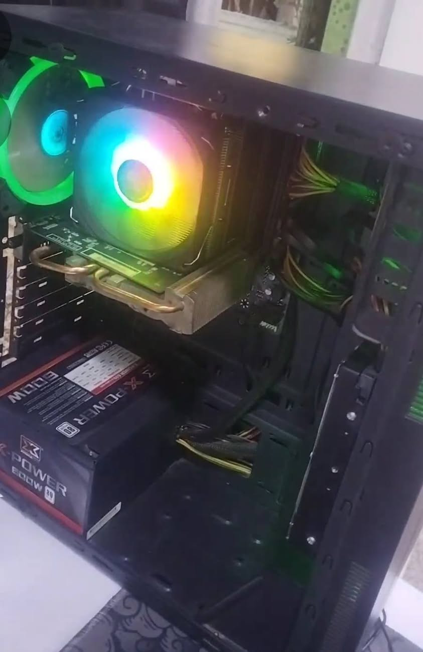 معالج: core i5 9400f جيل التاسع
السعر/70

رامات: 8gb ddr4 lexar
السعر/25

بورد: b360m gigabyte
السعر/50

تخزين:128 ssd
السعر/25

Hhd:1 تيرا
السعر/25

بور سبلاي:600w
السعر/ 35 

المروحه 500w 
السعر/ 25

الكس rgb 
سعر/ 35 

الاسعار قفل من الاخير مكاني بغداد غزاليه عندي توصيل ***********
اذا كلهن 260 قفلللللللل
