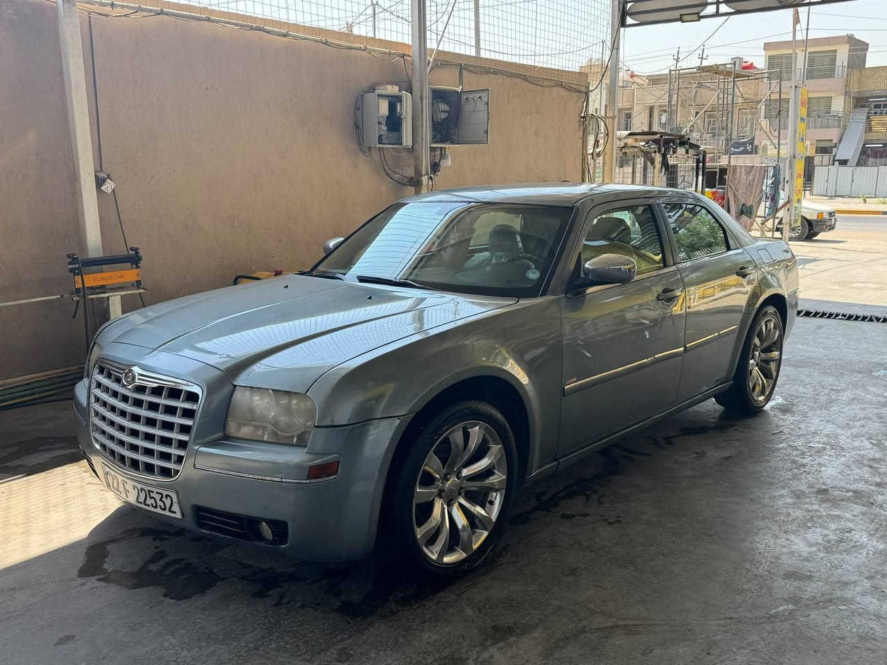 اوباما موديل 2007  بدون حادث ايرباكات سليمة محرك 3500  اصل  كير ومحرك وتبريد وكهربائيانت على البلاد  تخم تاير جديد  ويل كروم  سيارة نظيفة استخدام شخصي رقم دولي باسمي  هزة  وسنوية جديدة  مكاني بغداد للإستفسار موبايل ***********
