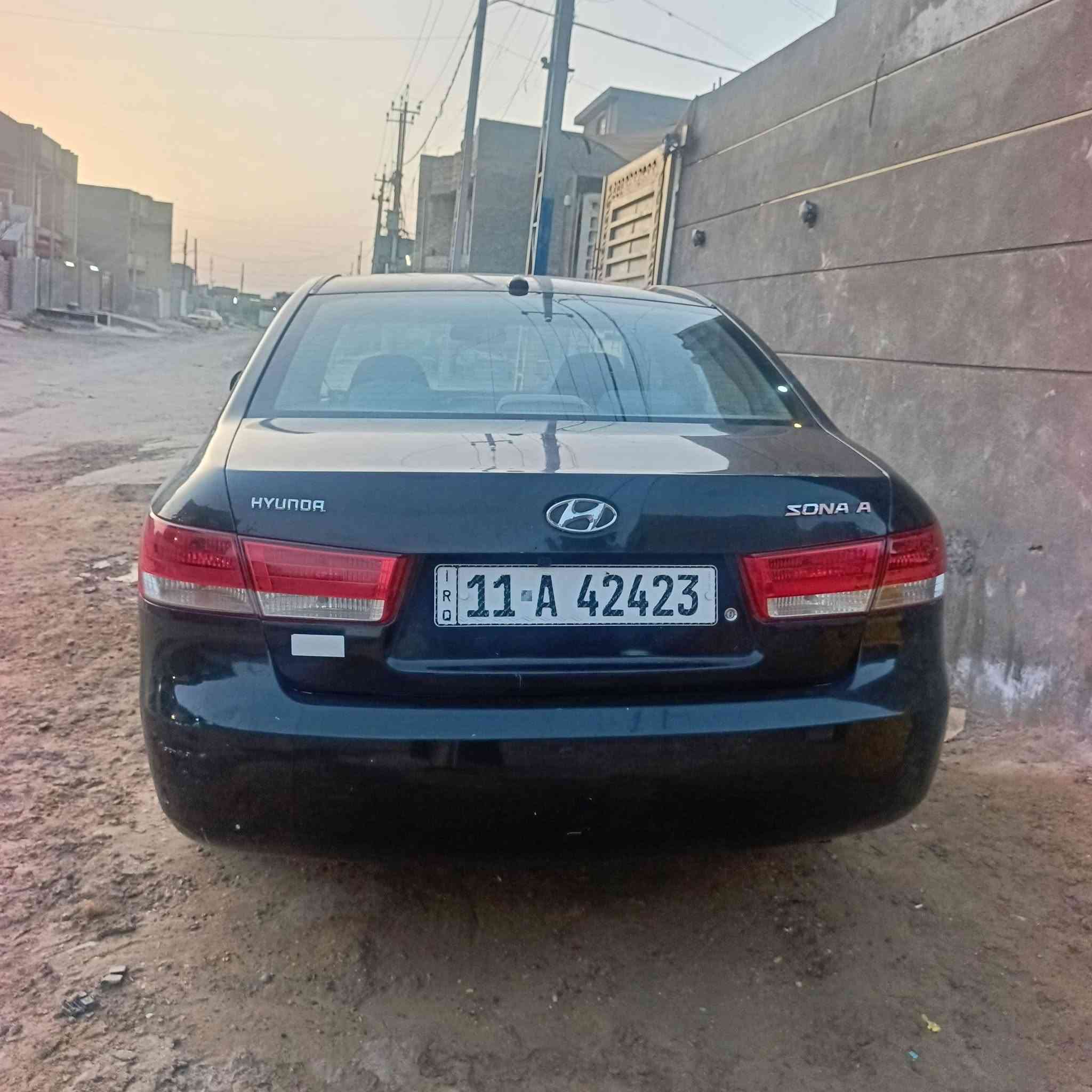السلام عليكم  للبيع سوناتا  موديل 2007 رقم نكليزي. بغداد بسمي وارد امريكي مكينه 2400 سياره بلاد بيها قطعتين تبديل كير بل صندوك جديد تخم تاير ويل كب جاهزه تبريد ثلج🥶  سياره خير من الله مكاني بغداد. للتصال. ***********

