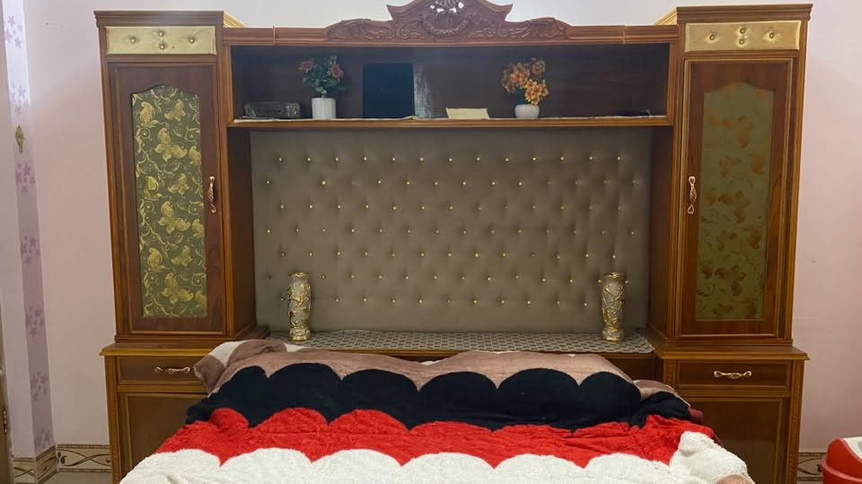 غرفة نوم صاج حطاطه  خشب تكمه لبيع  الأنبار  السعر. مليون ونص
***********
