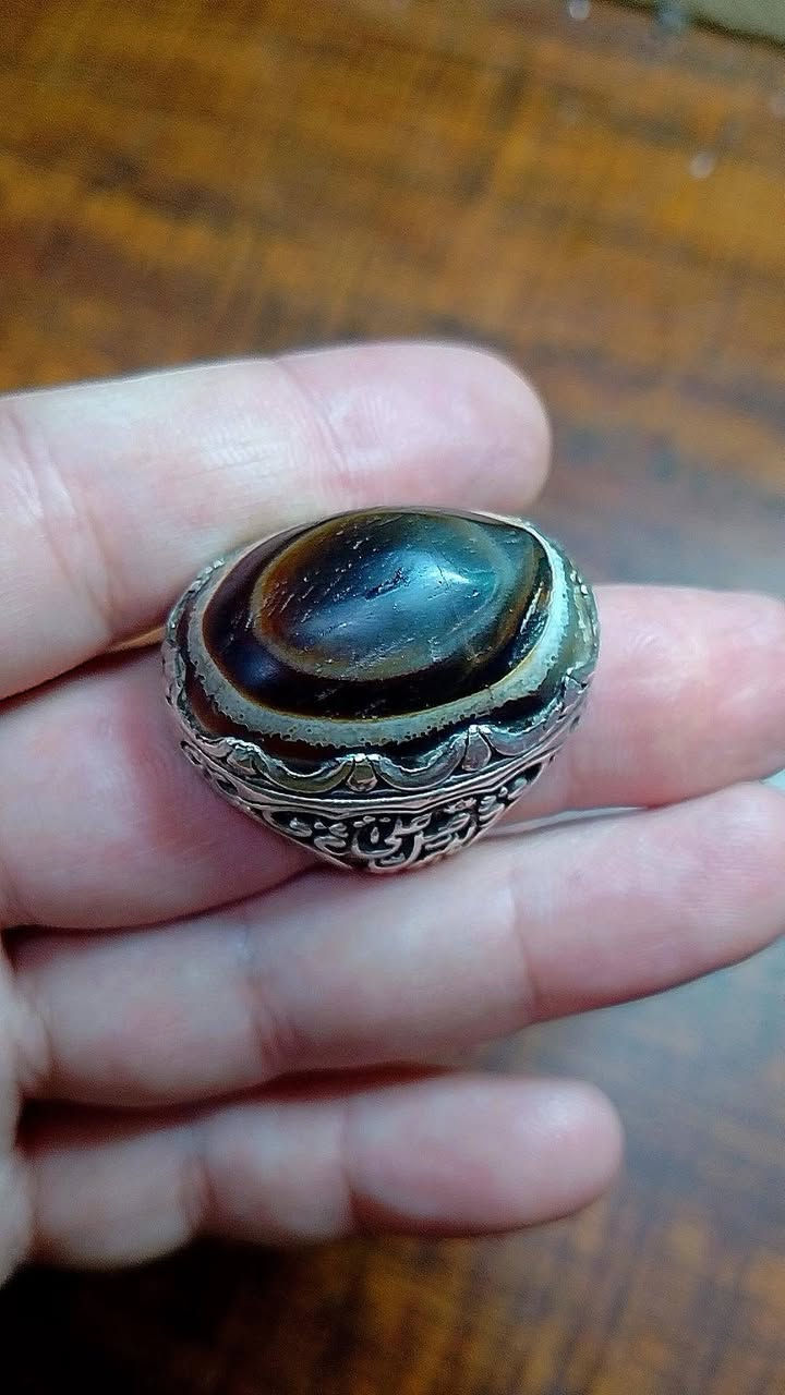 💍 محبس جزع يماني قديم
صياغة يدوية وشغل مرتب ✨

📍 العنوان: الرميثة
📞 للطلب والاستفسار: ***********
