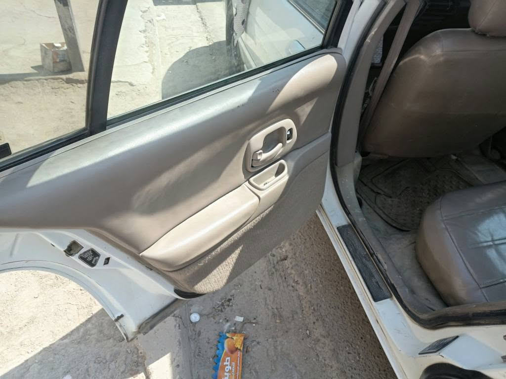 محرك جديد ماكو لا تنقيص ولا تبخير
كير خير من الله
كهربائيات كلهة شغالة عل وظع الشركة
كشنات جلد امدوشمة مع التكم
تخم تأثير جديد
تخم دسكات جديد
تبريد فقط غاز 
سيارة رقم كركوك هزة جديدة 2031 
تحويل ثاني يوم  تريد تحويل تريد وكالة
سبب البيع عندي عملية لابني
السعر 30 وبيهة مجال بسيط وشكرا 
تليفون *********** بغداد, العراق
