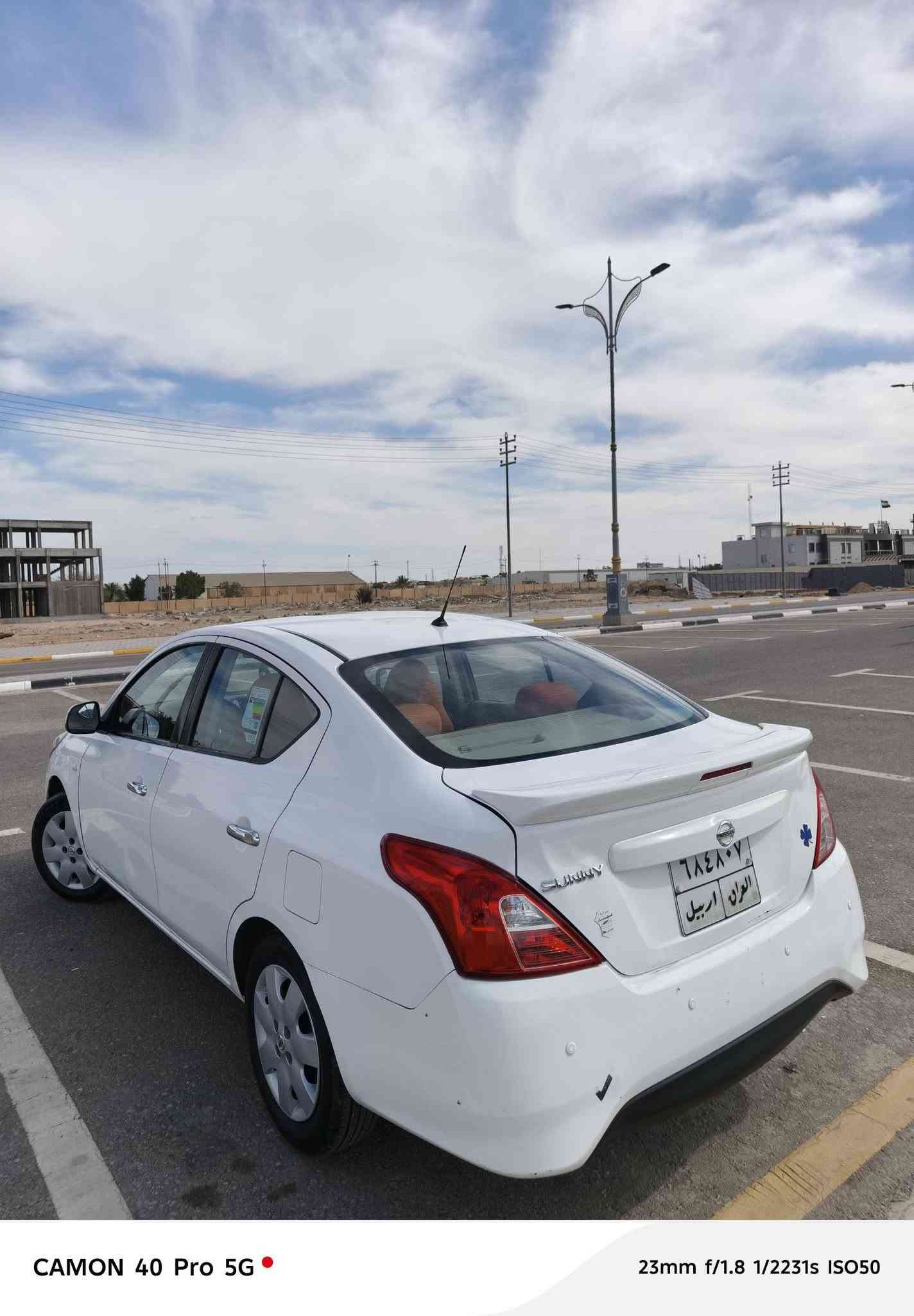 سلام عليكم للبيع نيسان صني هندي موديل ٢١ بيها بارد فقط بدون صبغ ماشيه ٩٩ الف كيلو مكينه كير تبريد بلادي عنواني كربلاء سعرها ٩٧ بيها مجال بسيط ***********
