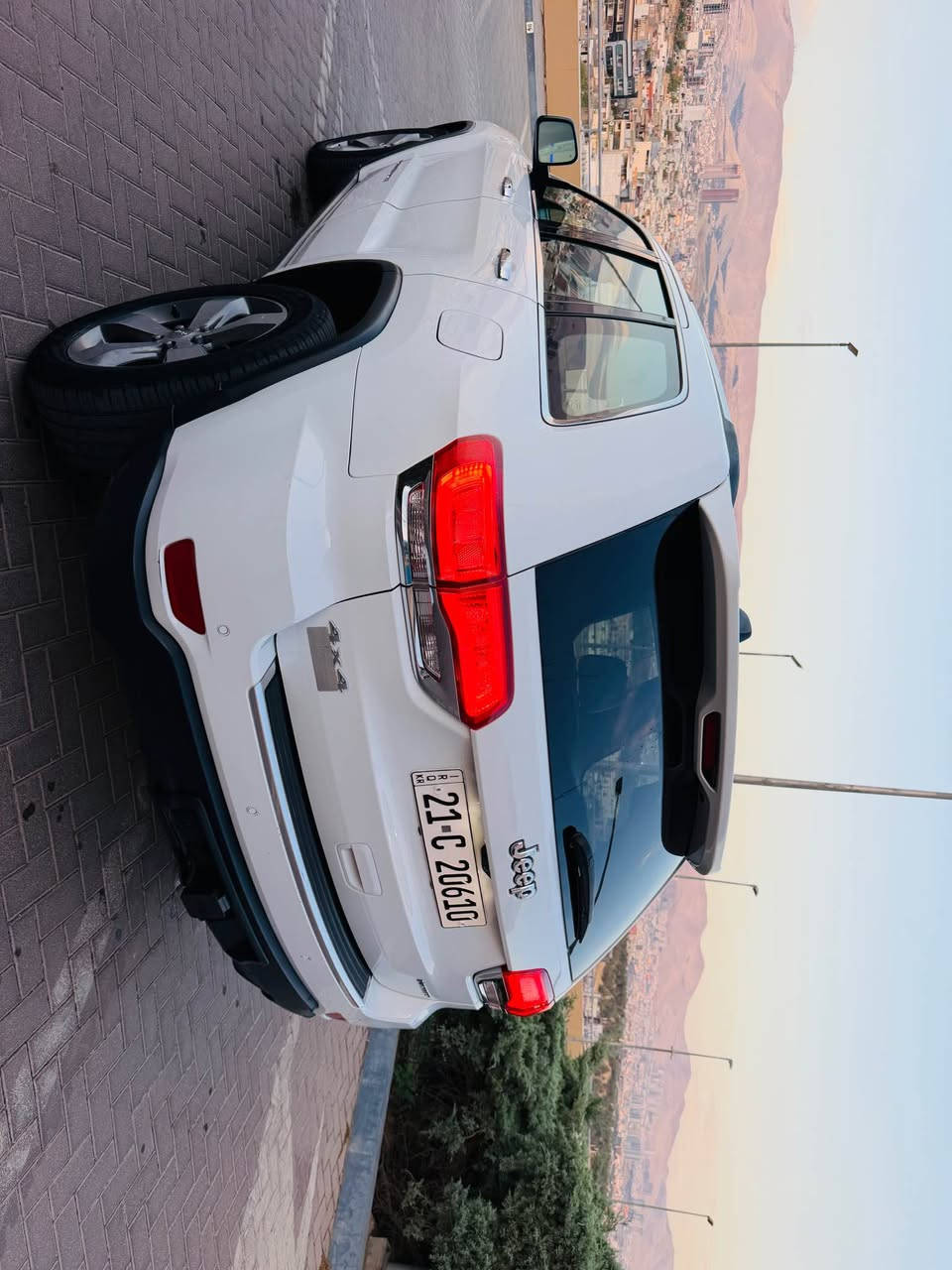 jeep grand cherokee limited 2015 be boyax tanha palayak karty haya  112000 km roshtwa 
*********** السليمانية, العراق
