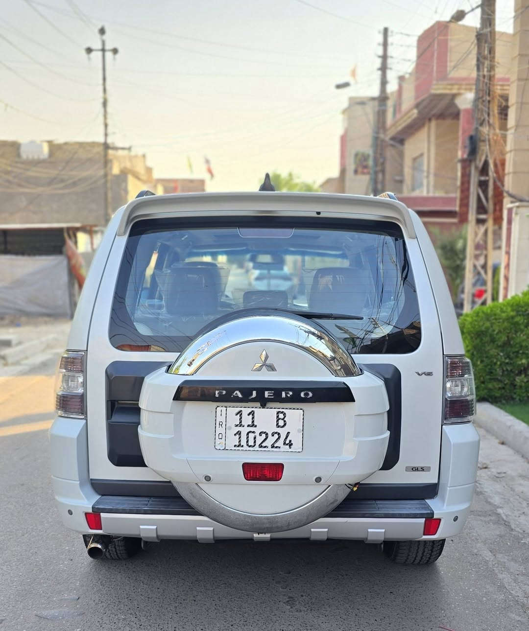 السلام عليكم ورحمة الله وبركاته
باجيرو ٢٠١٠  ياباني حبتور على وضع الشركة حتى كتلوكاته وياه سياره اخت زيرو لوك بدون صبغ ماشيه ١١٩ /الف حقيقي سياره جديده رقم بغداد انكليزي سنويه جديده بأسمي مكينه ٣٥٠٠/ مواصفات الحبتور معروف فول الفول مكينه وكير مامفتوحات جدد تايرات جدد صدر أمامي خلفي جديد تبريد ثلج سبعه راكب فور ويل مري  تحكمات ثلاجه مري شفط سلايت فتحه حساسات خلفيه شاشه تاب بعد بيه هواي مواصفات سياره لوك احلى من الصور
مكانى بغداد حي اور السعر ١٣٤ رقم الهاتف ***********
