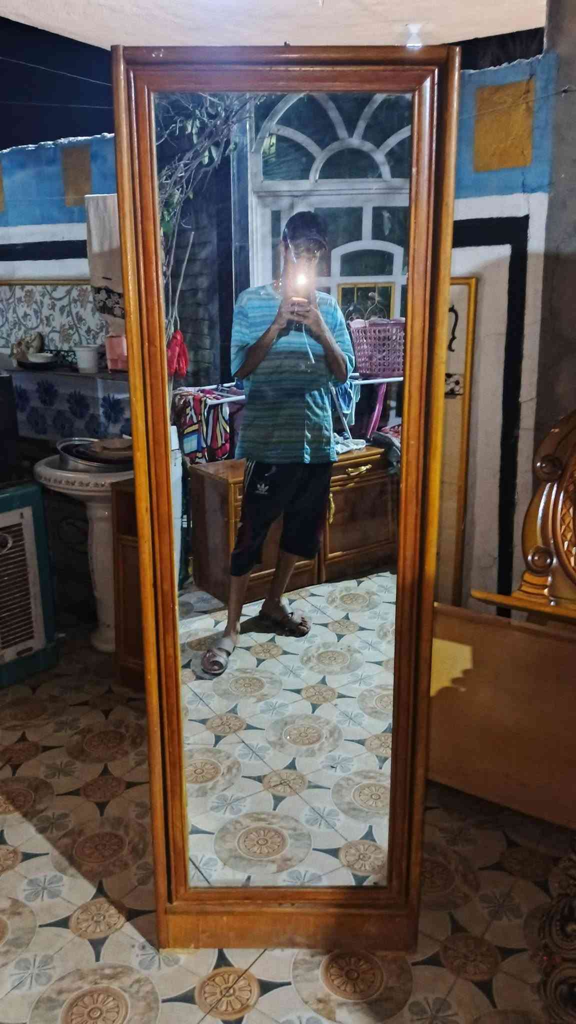 غرفه اخشاب • نضيفه • كنتور 6 ابواب