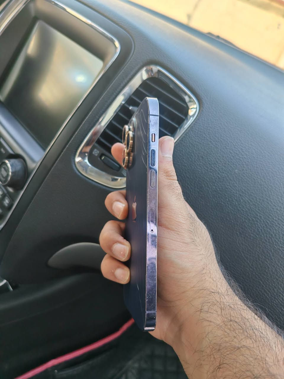 السلام عليكم 
ايفون14برو ماكس 
ذاكره256
بطاريه80
الجهاز وتر شرق اوسط 
ممفتوح ولا مبدل بي شي 
فقط بي هذا الفطر بضهر والباقي كله مكفول
للبيع او مراوس 
سعره 760
مكاني ديالى الخالص
***********
***********
