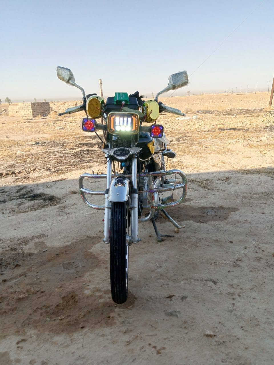 ماطور سيفان موديل 25 ما صارله شهر ونص مستخدم محرك شرط ما مفتوح بس مبدل دبل كدام ولشاشه مبدله الماطور نضافه فول السعر 900 وبي مجال  مكان فلكت الفرسان البعجيل  مكلف بلنشر لاحد يدخل خاص دك علا رقم صاحب الدراجه       ‏‪***********‬‏
