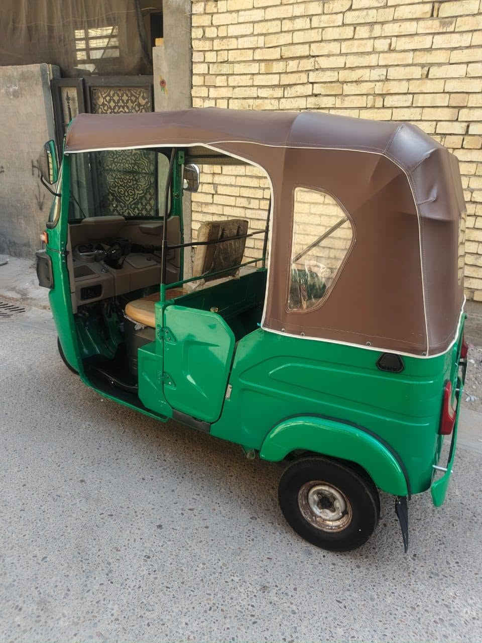 تكتك موديل 2021 شهر 11 رقم وسنويه العنوان بغداد الغزالية 
***********
