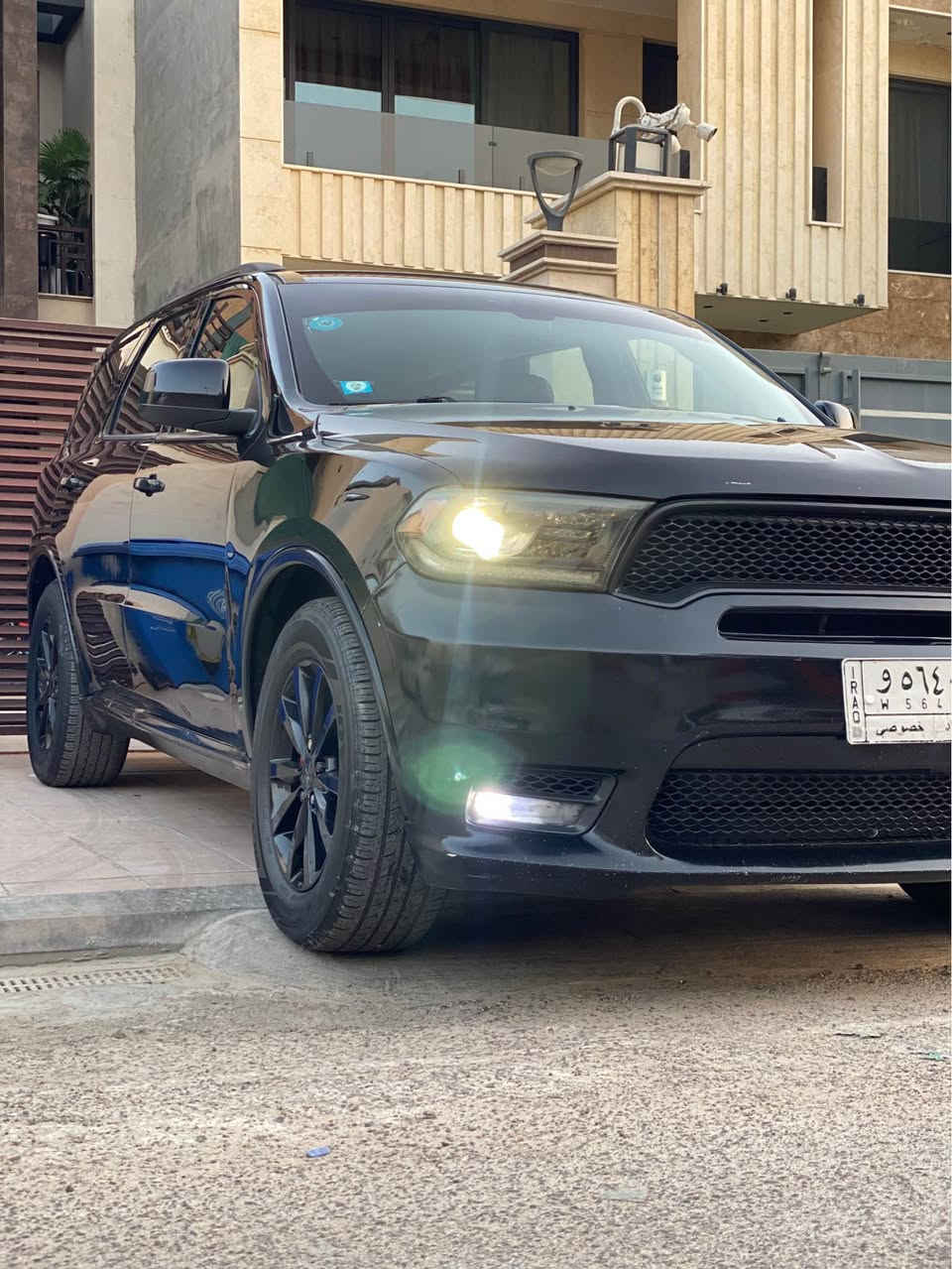 دورنكو 2018 للبيع
مواصفات SXT
السيارة مال بيت جاهزة من كل النواحي على ايدي.
مكينة مبدلها قبل سنة والحمد لله خير من الله. السيارة تمشي بيها ٢٠٠ الحماوة متصعد وصيانتها دورية. 
بدون حادث كلين الايرباكات سليمة كلها. 
فقط ابواب خلفية كلير امريكا وجاملغات خلفية
السعر 180$ وبيها مجال كلش بسيط
مكان السيارة بغداد-اليرموك
***********
رقم الشاصي 1C4RDHAG5JC253997 بغداد, العراق
