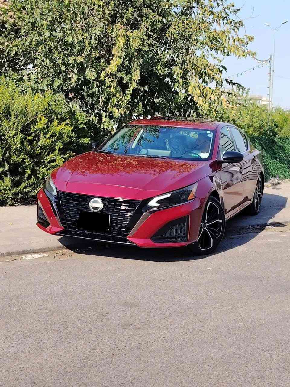 نیسان التيما SR 2023 بلاس فول مواصفات
ماشية (56) مايل
1. فتحة سقف
2. فول رادرات 360 درجة
3. شاشة كبيرة
4. تشغيل عن بعد بصمة ابواب
5. تحديد مسار
6. شفتات ستيرن كير 8 نمر
7. دتفئه كشنات
8. شاحنه واير لس
9. مكينة وكير بشرط مكينة 2500 المرغوب
حادث السيارة سرقة بدون دواخل ثلاث قطع صبغ فقط شرط بدون اي حادث بدون ايرباك 
بغداد *********** 
سعر 183
