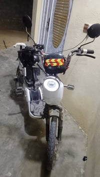 موطور شحن بطاريات • جديد • نضيف
