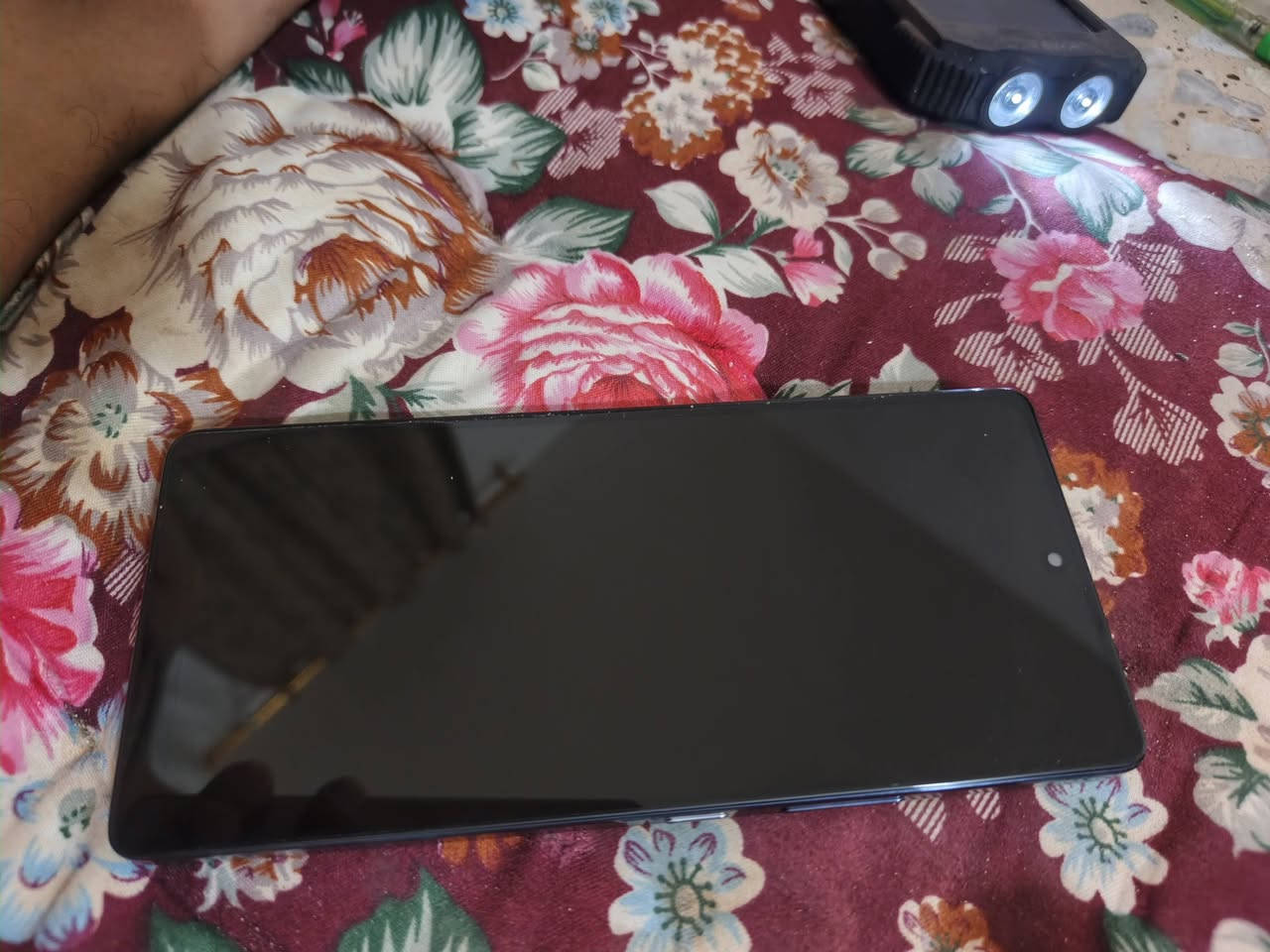 انفنكس طافي بورد عاطل الباقي كله شغال بس بورد  Infinix GT 20 Pro
سعر 130 بي مجال حك الجيه

مكان بغداد مدينه الصدر ***********
