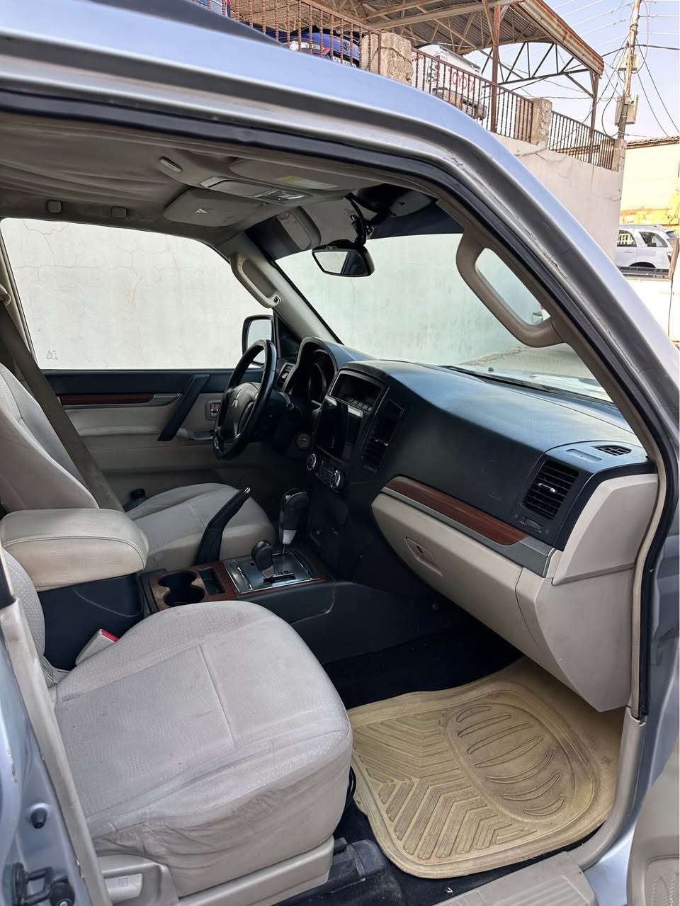 باجيرو موديل ٢٠٠٨سياره جديد كئر محرك شرت تبريد شرت ٤تاير جديد ٢قطعه صبخ سعر ٨٨وه رقه و مجال عنوان زاخو /*********** زاخو, دهوك
