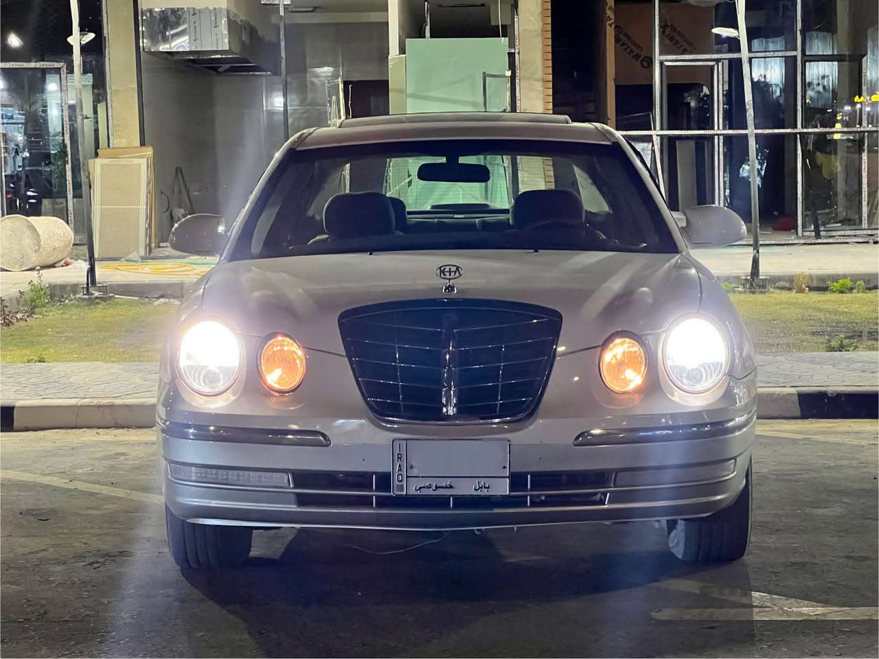 سلام عليكم 
ماشاءالله تبارك الله…
✅ كيا اورس خليجي للبيع 
ممشاها 136 الف حقيقي
 السيارة Vip فول اعلى فئة رويال اصل
فتحة سقف
تحكم بقياس المقود كهرباء  
نظام ESP مانع انزلاق 
8 ايرباك بردات خلفية وجانبية بلاد
كراسي كهرياء مع ميموري 
خزن وضعيات الجلوس 
تدفئة كراسي كروس مثبت سرعة
تبريد قطعتين ثلج بيانو دبل فان 
سستم صوت Infinity بلادي مع دمام
صوت جدا نقي وعالي 
كمبيوتر خلفي للتحكم بلصوت والتبريد
بردة خلفية كهرباء
مري شفط مع نزول المري عند الرجوع 
سنسرات امامي وخلفي 
٤ جامات اوتو
نظام ترحيب Access بلادي 
الجام طبقتين دبل اضاءة ترحيب محيطية 
عداد لكزز ليزري بلادي
 ثلاجة مع دبل حافضة
نظام Anti-pinch مساعد طرق وعرة
سنتر لوك ذكي دبل كزوز 
حساس اطارات
هيتر بالجامة الخلفية يمنع الضباب
منضومة زنون بلادي نهار لايت دبل ناصي 
اشاير لد ويل ١٧ تحكم استيرن 
شرط الفحص سيارة لوك شرط تراي الزيرو محرك وكير جدد بيها شلعة ومعدل تشك الكاع محرك V6 3500 🚀 شرط تراي ٢٠٠ 
صاروخ السيارة محرك وكير مكفولات تبريد السيارة قطعتين امامي خلفي ثلج تبريدها حدادية امامية خلفية كله جديد حدادية كلها مبدل جديد سيارة ترايها يخبل نعومة وفخامة وعزل نفس الالماني ب الضبط كهربائياتها ومواصفاتها كلشي شغال سيارة اخت الزيرو سياقتها تخبل ترايك وين ميعجبك شرط مابيها اي نقص تخم تاير جديد مداور ثاني يوم باي محافظة سيارة مكفولة من الضربة شرط السونار وقطرة صبغ مابيها سابقاً اخذتها مكفولة صبغتها عام على ايدي صبغ درجة اولى هنا ب النجف اثر جراد فقط شرط السونار سيارة بدون اي نقص مداور ثاني يوم مكانها ب النجف سعرها 75 وبيها مجال بسيط للشراي تحياتي واسف ع الاطالة
***********
