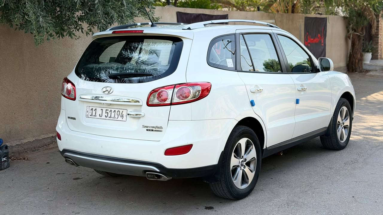 🚘 للبيع سنتافي موديل 2012 فل أوبشن، ماعدى مكانين بارد شبر في الجاملغ الامامي و الباب الخلفي وعندي سونار المندلاوي موجود رقم بغداد، الملكية باسمي، 7 ركاب، محرك 3.5 V6، دفع رباعي 4×4، جير أوتوماتيك 6 سرعات، جلد، فتحة سقف، تشغيل بصمة  ،  أوتوماتيك، تكييف للصف الثاني والثالث، كاميرا خلفية، حساسات خلفية، شاشة، بلوتوث، USB، AUX، رنكات ألمنيوم، ضباب، مرايات كهربائية وقابلة للطي، زجاج كهربائي، سنتر لوك وريموت، 6 وسائد هوائية، ABS، ESP، Roof Rack، سبويلر خلفي، وغيرها من مواصفات الفل أوبشن. السيارة نظيفة وجاهزة تخم تاير حدادية تبريد  سيارة مال جناي  168  ورقة بيع فقط وبيه مجال بسيط ...

العنوان /كربلاء الحسينية 
رقم الهاتف /***********
