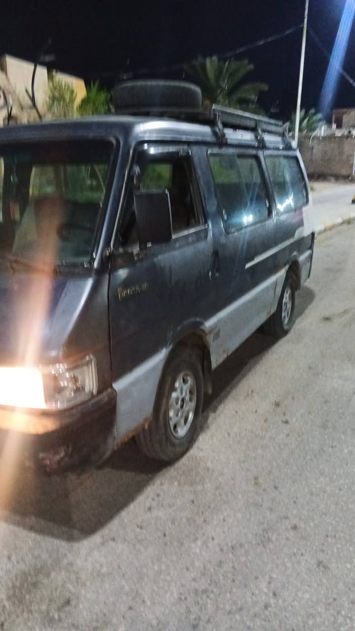 السلام عليكم كيه بستا موديل 93 سياره بلاديه كير مكينه اكسن خير من الله حداديه شواصي خير من الله كشنات ستاركس جلد السعر 35 للستفسار ***********
