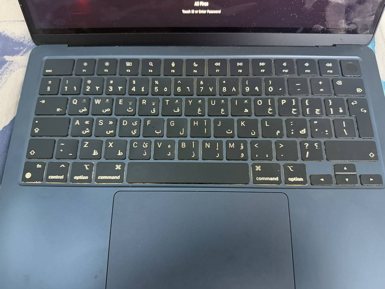MacBook Air M2 • ٨GB رام ٢٥٦ SSD • بطارية ٨٩%