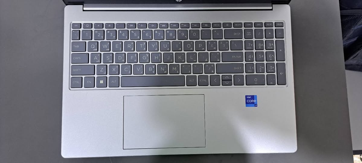 السلام عليكم
لابتوب للبيع – نظيف جداً

لابتوب نوع HP طراز HP Laptop 15-fd0xxx للبيع.
المواصفات:
- سلم 
- المعالج: Core i7
- الجيل: 13
- اللون: Silver
- الاستخدام: قليل جداً
- الحالة: نظيف 100% ولا يشكو من أي عطل.
السعر[ 750،000 ] الف وبيها مجال 
الموقع: بغداد – البياع

للمهتمين التواصل خاص.
***********
