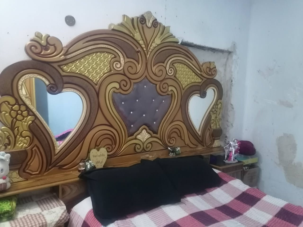 السلام عليكم يوجد غرفة اخشاب للبيع
للاستفسار ***********

