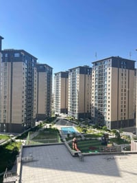 متوفر ايجار شقة 140 متر غرفتين نوم مع مطبخ مجمع النسيم ستي  0772868515...