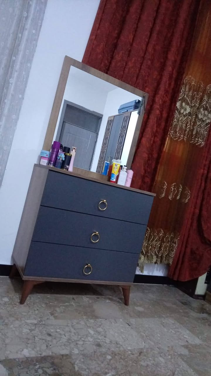 لبيع تلثميه وخمسين ***********

