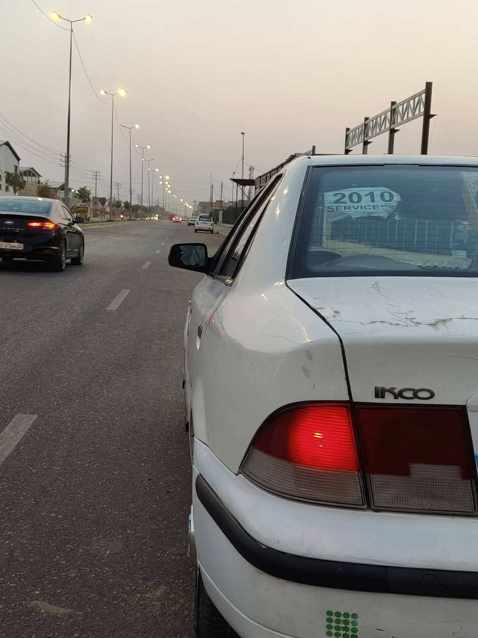 السلام عليكم سمند ٢٠١٠ السياره للبيع سياره مكينه وكير خير من الله بيه ضربه بل بنيد وبل جاملغ مثل ماموضح بل صوره ورجعته بارد السياره مال بيت اروح ورجع بيه لدوام والسياره نضيفه ومتعوب عليه رقم جديد نجف سنويه ل٢٨ شرط المداور ثاني السياره اي ضربه مابيه بس الي موضحه بل صوره تبريد عوزه بس غاز شغال. سعر ٣١وبي مجال بسيط مكاني بل نجف ***********
