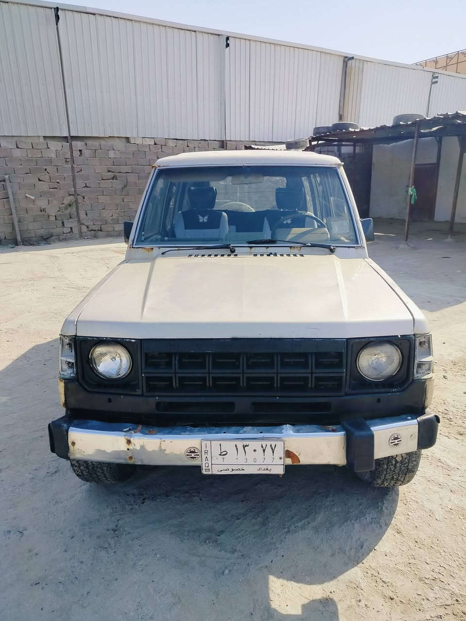 السلام عليكم باجيرو موديل 90 رقم بغداد تحويل مباشر مكينه وكير ونجي 4 سلندر لاتنقيص ولا تبخير كير اوتو 
كهربائيات شغاله دواخل نضيفه مكان السيارة بابل الحمزه الغربي 
السعر بلاش 20 وبيه مجال بسيط 
موبايل ***********
***********
