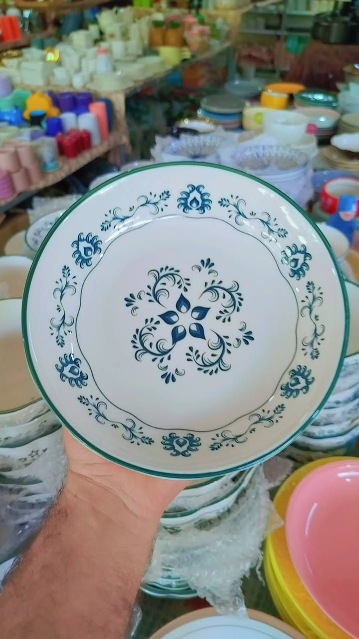 🌿 قاپی بالەی نەخشی هۆلندی 🇳🇱 🌿
🔥 ڕەنگە ترێندەکە! 🔥
👑 هەمیشە پێشەنگ لە جوانی و جیاوازی
⭐ باشترین کوالێتی، هەڵبژاردەی ژیرانە بۆ ماڵەکەت
✨ دیزاینێکی جوان و شیک
🍽️ گونجاو بۆ سەفرەی نان
🥗 بۆ زەلاتە، ماست، ترشیات و شلە
💎 نەخشی هۆلندی و شێوەیەکی جیاواز
⭐ باشترین کوالێتی، هەڵبژاردەی ژیرانە بۆ ماڵەکەت
🚚✨ گەیاندن هەیە بۆ تەواوی کوردستان! ❤️
هەر شوێنێکی کوردستان بیت، دەتوانیت داواکارییەکەت بکەیت و بە گەیاندن وەریبگریت 📦🛵

📍 شوشەواتی ئەورووپی بڕیار
📞 ***********
📌 سەید سادق، گەرەکی حەسار، نزیک مزگەوتی عومەری کوڕی خەتاب، خوار ئاوەکەی حەسار

نص مكتوب في الصور:
- شوشه واتی ئه ورووپی
- بژیار
- قاپی باله ی
- نه خشی هولندی
- جوانی و کولتیتی له هه مان كاتدا
- گولدار و
- ئیروپیایی
- کوالیتی به رز
- گه له ک و به رده وام
- سه رکه وتنی ساده
- (دروست ده ییت)
- گونجاو بو هه موو
- به کارهینانه کان
- بؤ سفره ی نان
- و سه لاته و شله
- و ترشیات
- ورده کارییه
- جوانه كان
- و جیاواز
- جوره کانی
- جیاوازه
- ***********
- سه يد صادق گه ره کی حه سار
- نزیک مرگه وتى عومه ری کوړی خه تاب خوار ئاوه كه ى حه سار
- باشترین کوالیتی
- هه لبژارده ی ژیرانه بو ماله که ت