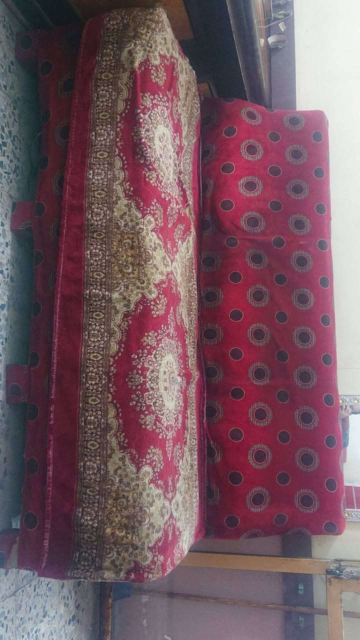 🛋️ للبيع قنفات عدد 9 مقاعد
مكان نجف حي ميسان 

📞 ***********
