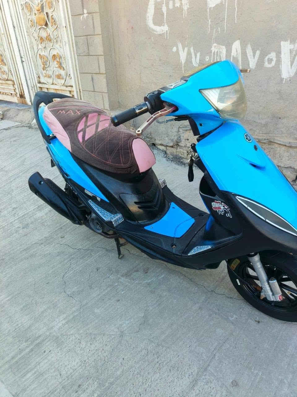 سلام عليكم شباب ماكس البيع اليريده بي خير ويدلل وهاذه رقمي ***********
